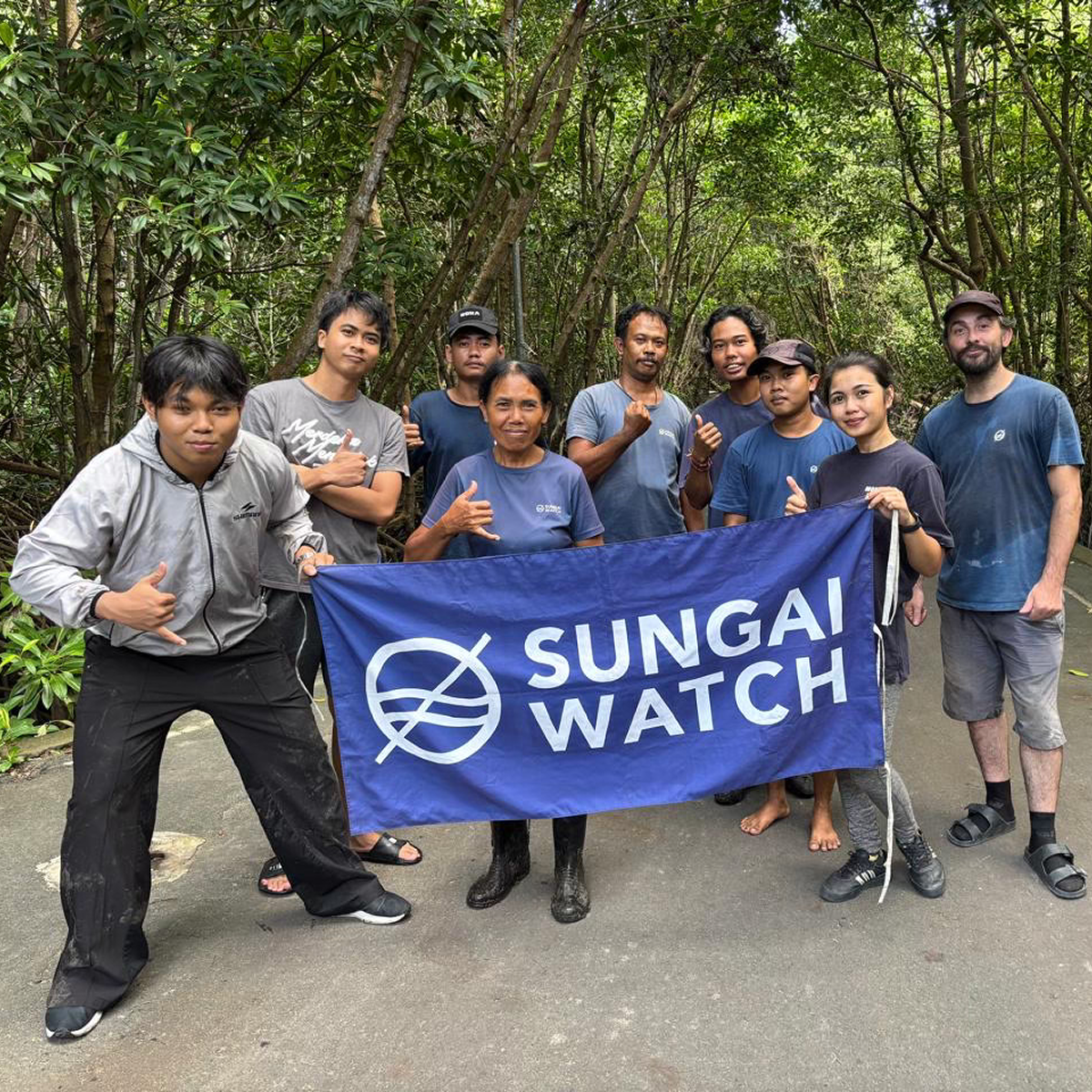 River cleanup program with Sungai Watch